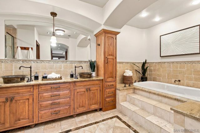120 C Ave 202, Coronado, CA 92118
