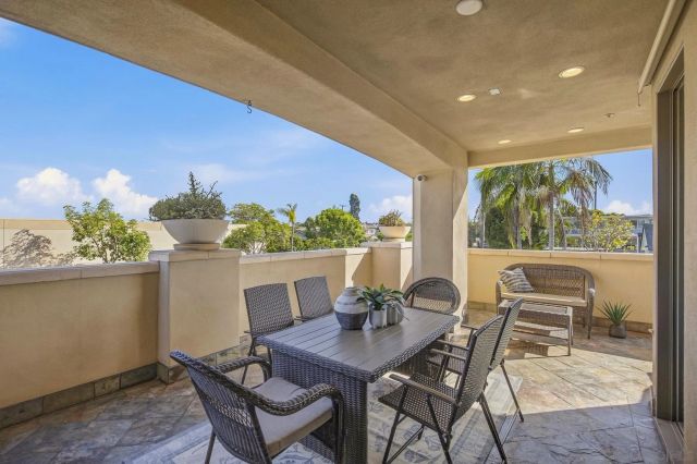 120 C Ave 202, Coronado, CA 92118