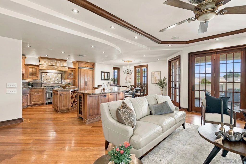 120 C Ave 202, Coronado, CA 92118