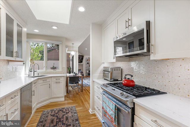 198 SAYRE DR, Princeton, NJ 08540