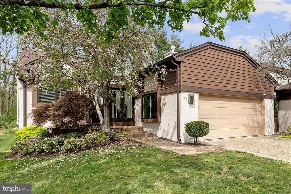 198 SAYRE DR, Princeton, NJ 08540