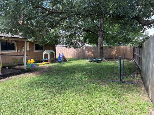 14242 Montaigne Drive, Cypress, TX 77429