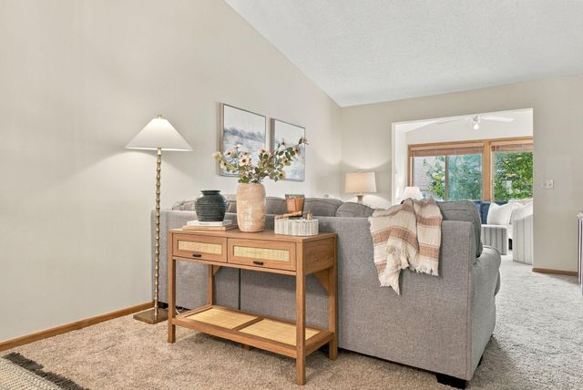 12822 Glen Court, Apple Valley, MN 55124