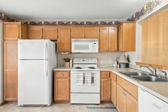 12822 Glen Court, Apple Valley, MN 55124