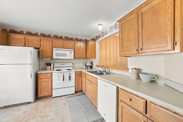 12822 Glen Court, Apple Valley, MN 55124