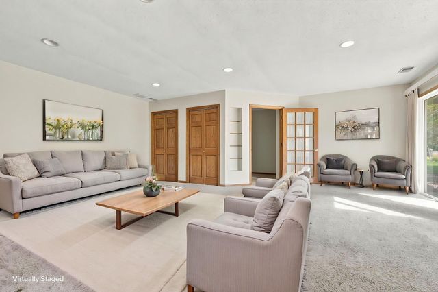 12822 Glen Court, Apple Valley, MN 55124