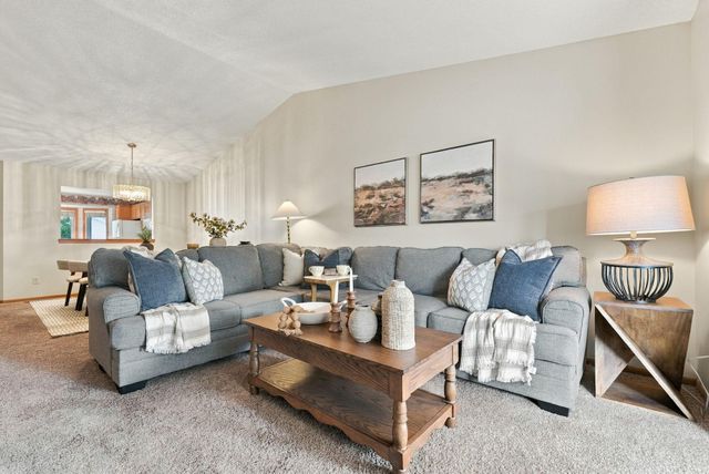 12822 Glen Court, Apple Valley, MN 55124