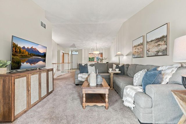 12822 Glen Court, Apple Valley, MN 55124