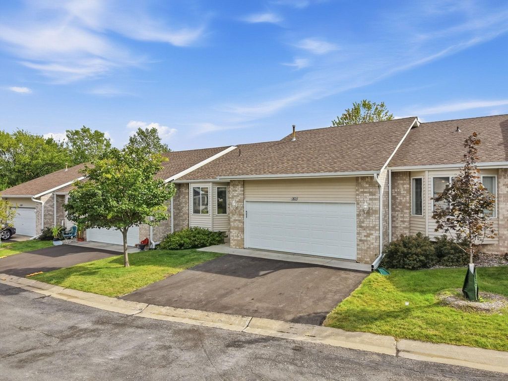 12822 Glen Court, Apple Valley, MN 55124 — photo 2