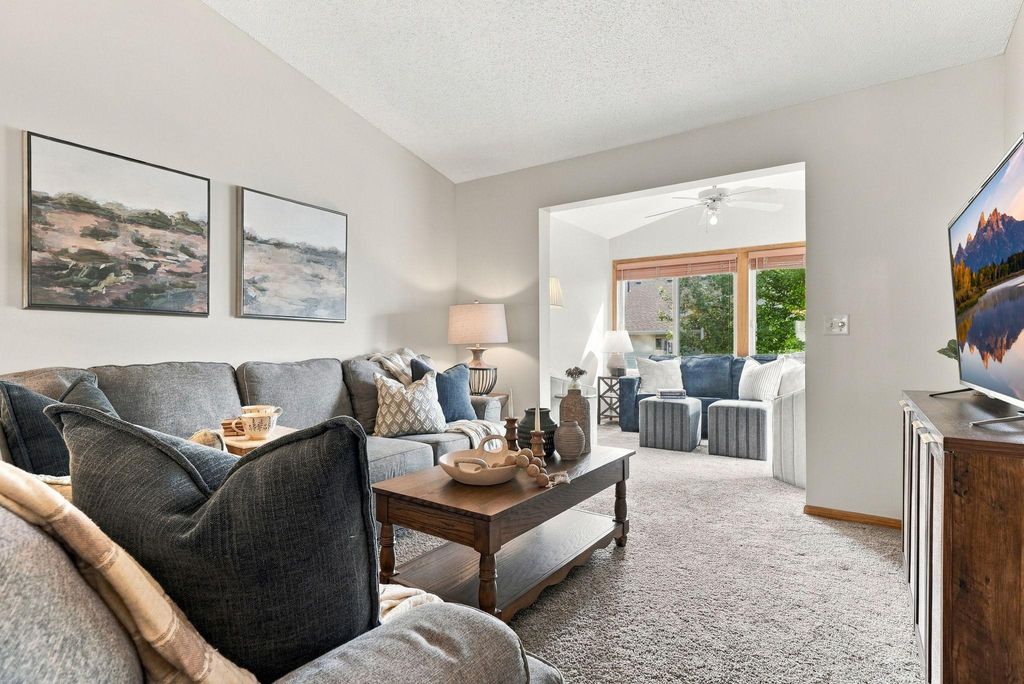 12822 Glen Court, Apple Valley, MN 55124 — photo 4