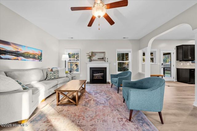 1130 Whitney Drive, Aberdeen, NC 28315