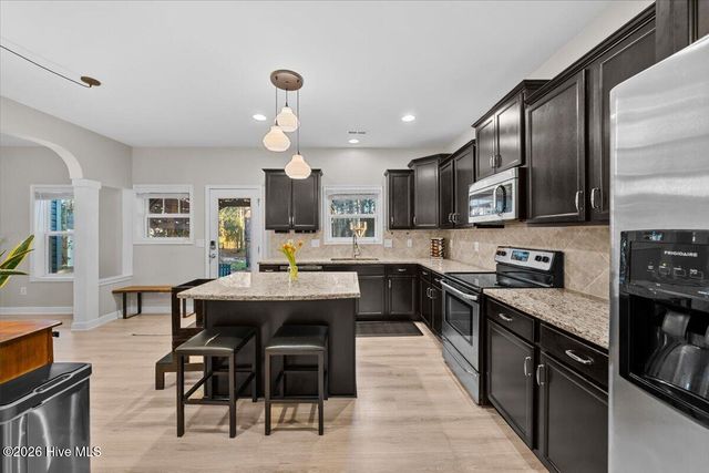 1130 Whitney Drive, Aberdeen, NC 28315