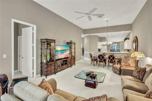 5943 Northridge DR A34, Naples, FL 34110