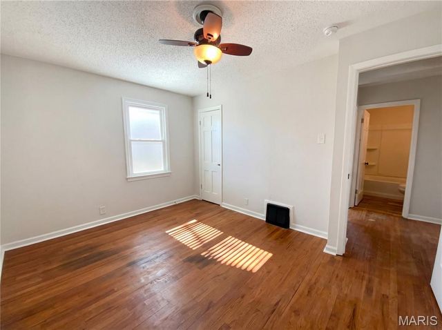 6736 Wise Avenue, St Louis, MO 63139