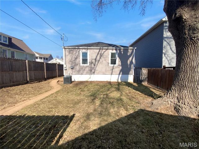 6736 Wise Avenue, St Louis, MO 63139