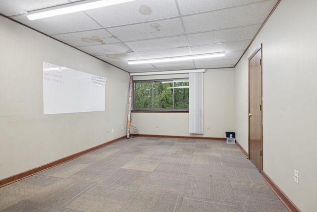 6600 W College Drive, Palos Heights, IL 60463