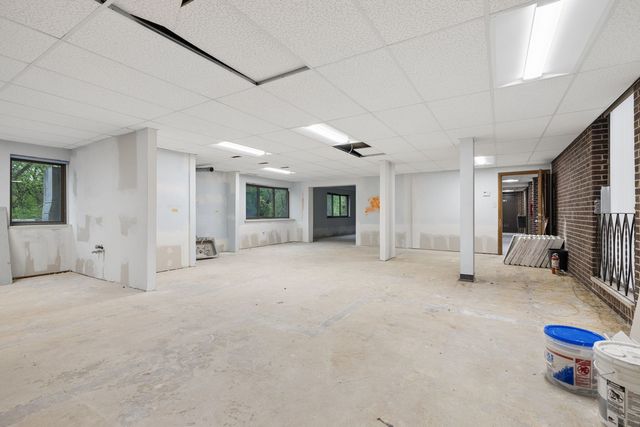 6600 W College Drive, Palos Heights, IL 60463