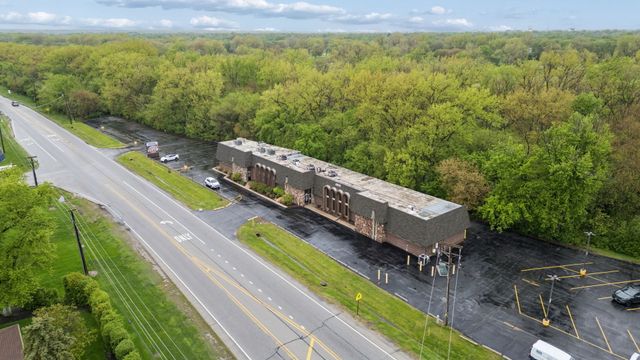 6600 W College Drive, Palos Heights, IL 60463