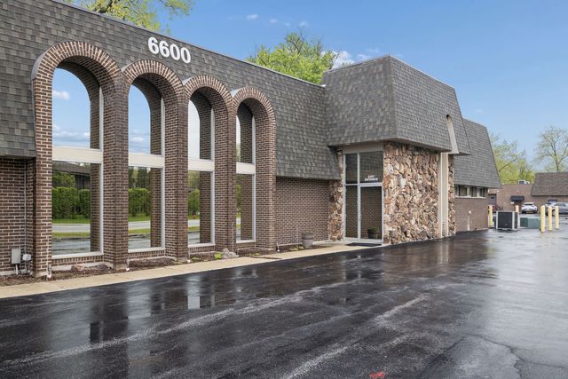 6600 W College Drive, Palos Heights, IL 60463