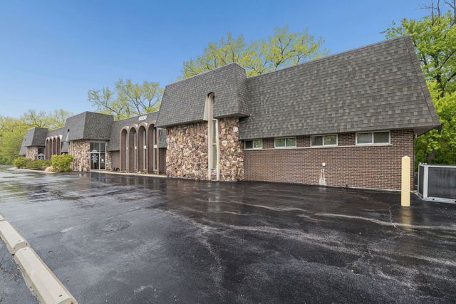 6600 W College Drive, Palos Heights, IL 60463
