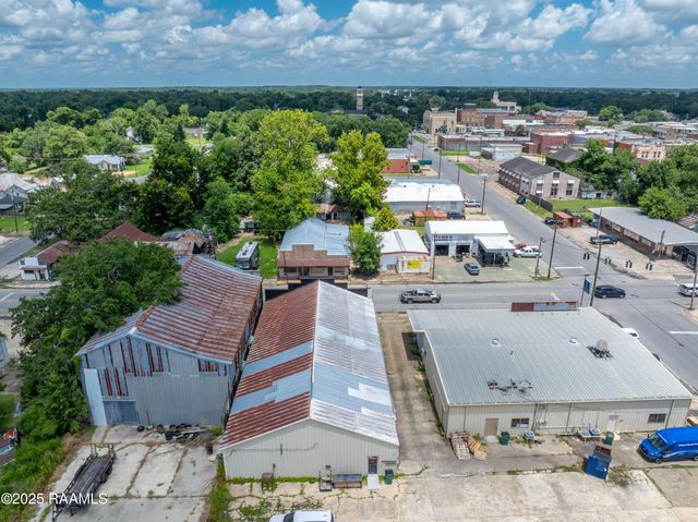 213 W 2nd Street, Crowley, LA 70526