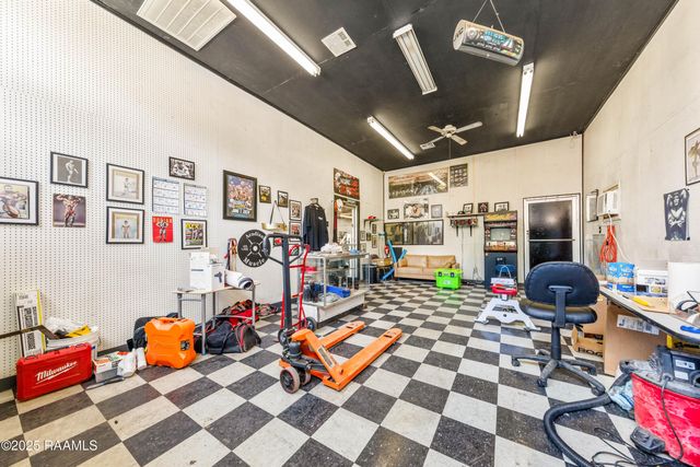 213 W 2nd Street, Crowley, LA 70526