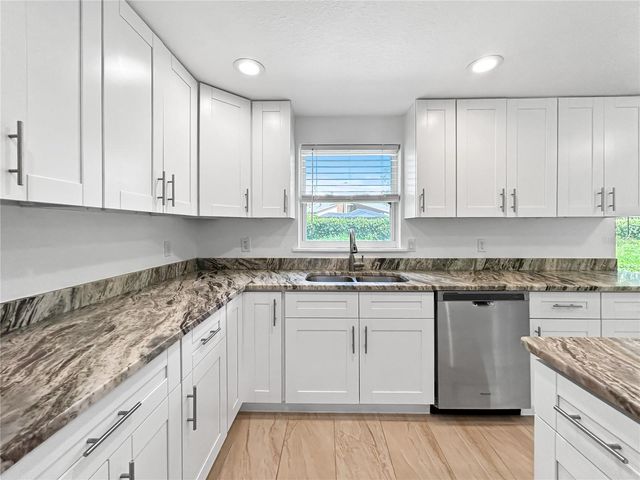 15135 PENNINGTON ROAD, Tampa, FL 33624