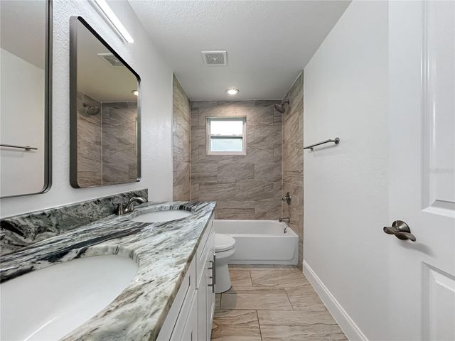 15135 PENNINGTON ROAD, Tampa, FL 33624