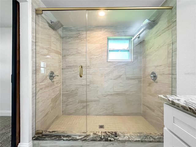 15135 PENNINGTON ROAD, Tampa, FL 33624