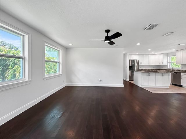 15135 PENNINGTON ROAD, Tampa, FL 33624