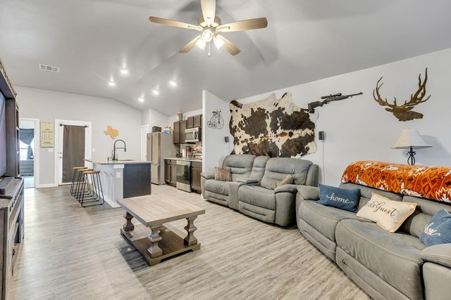 6815 Leather Ln, Midland, TX 79705