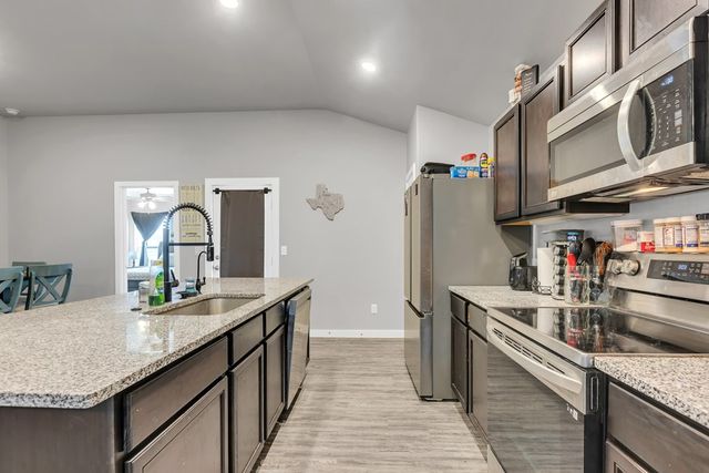 6815 Leather Ln, Midland, TX 79705