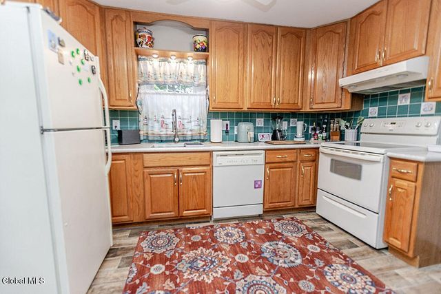 68 Fox Avenue, Colonie, NY 12304