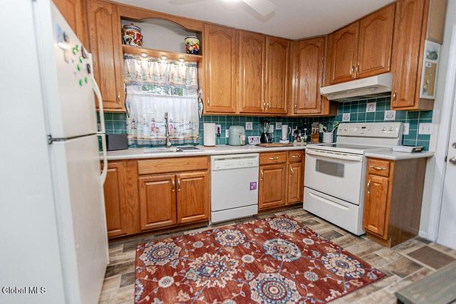 68 Fox Avenue, Colonie, NY 12304
