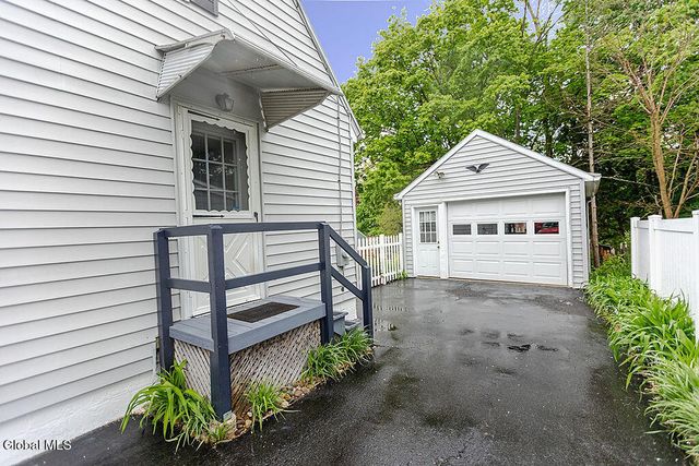 68 Fox Avenue, Colonie, NY 12304