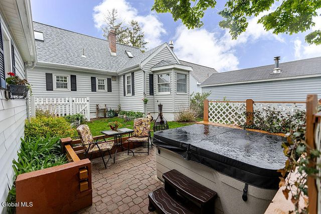68 Fox Avenue, Colonie, NY 12304