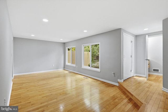 11092 SAFFOLD WAY, Reston, VA 20190