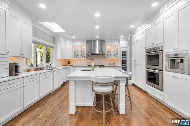 7 Brookside Drive, Upper Saddle River, NJ 07458