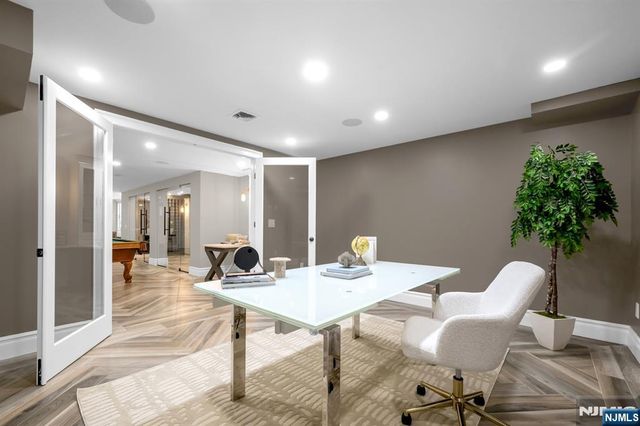 7 Brookside Drive, Upper Saddle River, NJ 07458