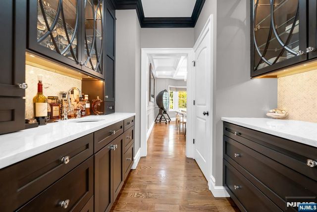 7 Brookside Drive, Upper Saddle River, NJ 07458