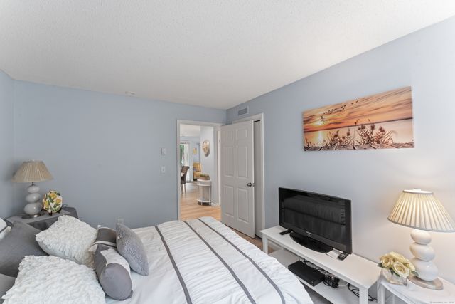 352 Heritage Village B, Southbury, CT 06488