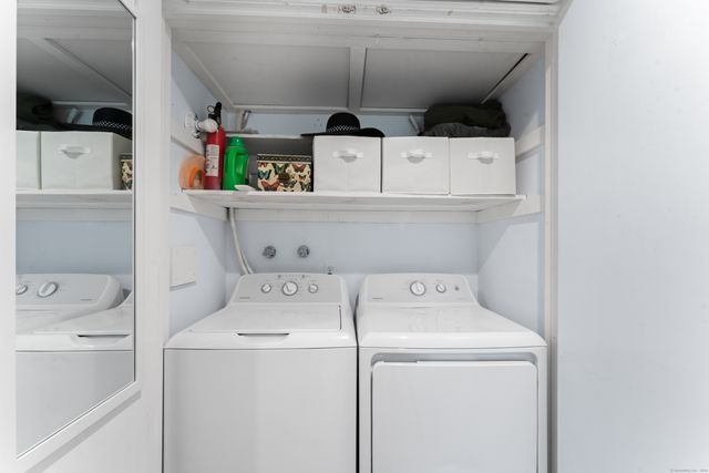 352 Heritage Village B, Southbury, CT 06488