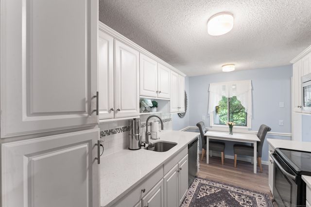 352 Heritage Village B, Southbury, CT 06488