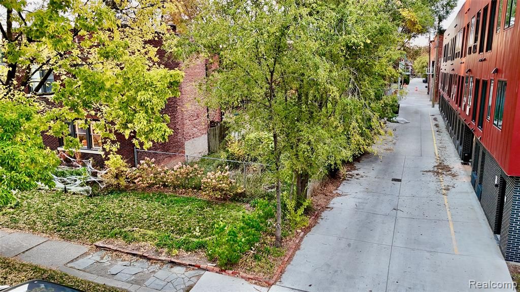 684 W Alexandrine Street, Detroit, MI 48201