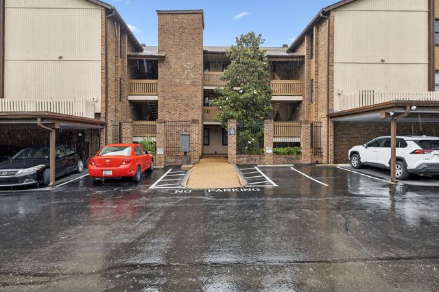 101 Hillsboro Pl, Nashville, TN 37215