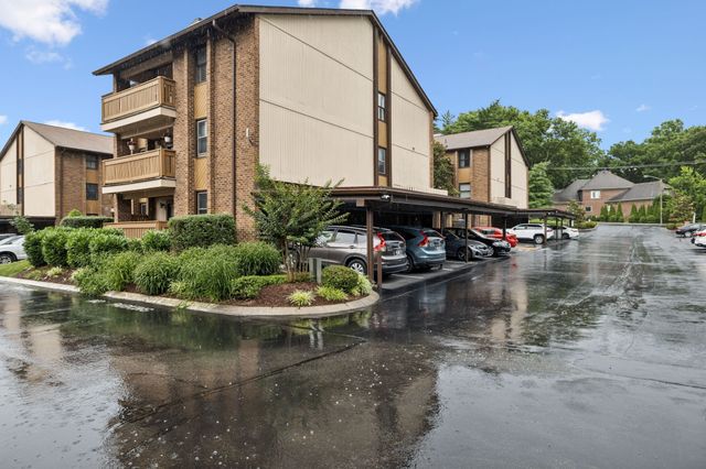 101 Hillsboro Pl, Nashville, TN 37215