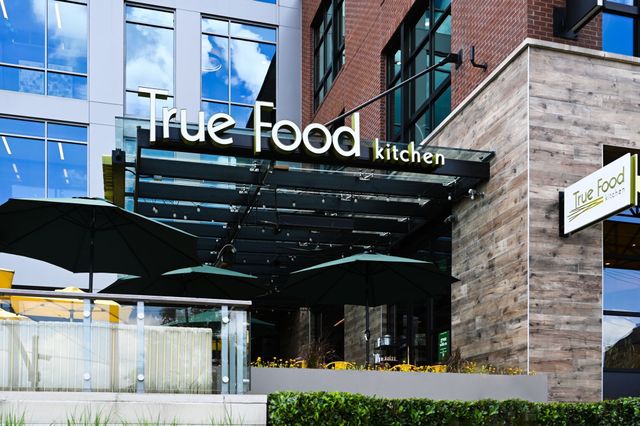 101 Hillsboro Pl, Nashville, TN 37215