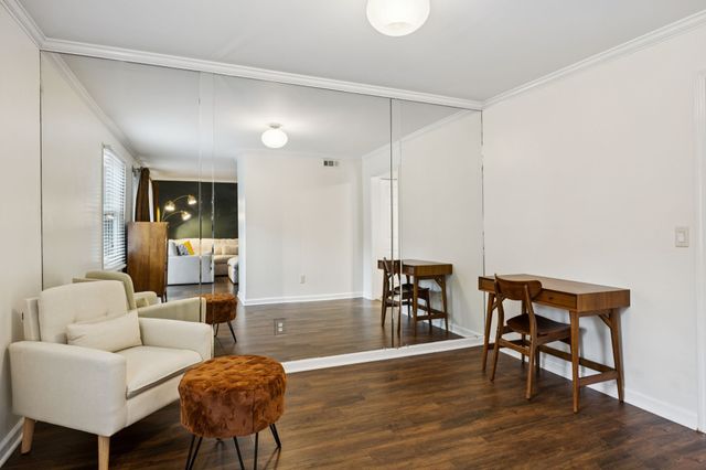 101 Hillsboro Pl, Nashville, TN 37215