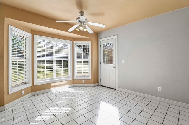 2876 S Club Oak Drive, Fayetteville, AR 72701