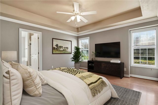 2876 S Club Oak Drive, Fayetteville, AR 72701